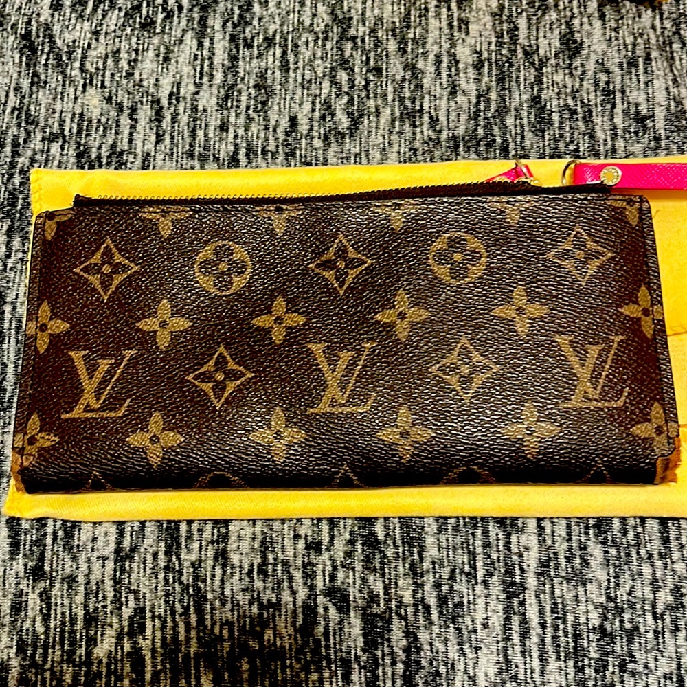 Louis Vuitton Monogram Adele Wallet Fushia